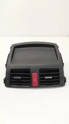 Pièce détachée automobile d'occasion GRILLE D'AÉRATION pour TOYOTA AURIS (_E15_) 1.4 D-4D (NDE150_) Références OEM IAM 5567002100  