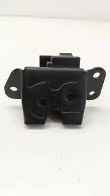 Pièce détachée automobile d'occasion coffre / serrure de porte pour kia carens iv 1.7 crdi références oem iam 