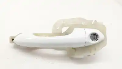 Pièce détachée automobile d'occasion poignée de porte avant gauche pour kia carens iv 1.7 crdi références oem iam 