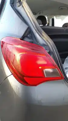 Pezzo di ricambio per auto di seconda mano LAMPADA POSTERIORE SINISTRA per OPEL CORSA E (X15) 1.4 (08, 68) Riferimenti OEM IAM   
