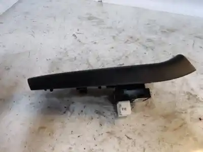 Second-hand car spare part right front power window switch for kia ceed active 116 cv / 85 kw oem iam references   estantería 71