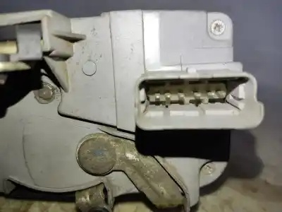 Pièce détachée automobile d'occasion serrure de porte avant gauche pour peugeot 406 break (s1/s2) 2.0 hdi références oem iam   estantería 45