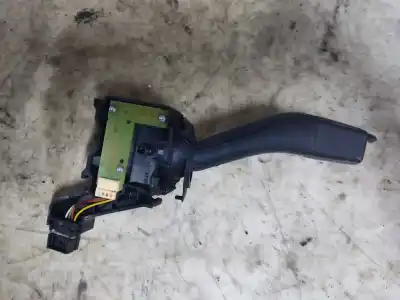 Second-hand car spare part indicator switch for seat altea (5p1) green oem iam references 1k0953513  estantería 82