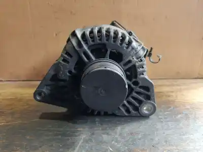 Second-hand car spare part alternator for hyundai matrix (fc) 1.5 crdi 16v gls oem iam references 37300-2a100 fila 2 palet 58