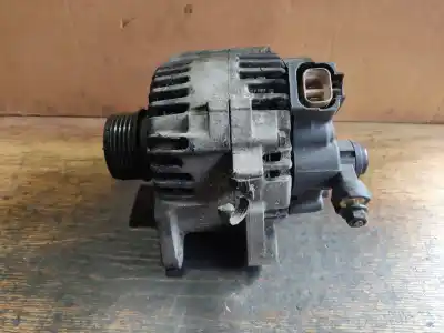 Second-hand car spare part alternator for hyundai matrix (fc) 1.5 crdi 16v gls oem iam references 37300-2a100 fila 2 palet 58