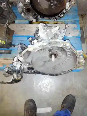 Pezzo di ricambio per auto di seconda mano riduttore per opel combo (corsa b) 1.7 d riferimenti oem iam 4001972075 fila 1 palet 63