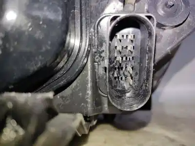 Peça sobressalente para automóvel em segunda mão farol / farolim direito por ford focus berlina (cap) ambiente (d) referências oem iam 