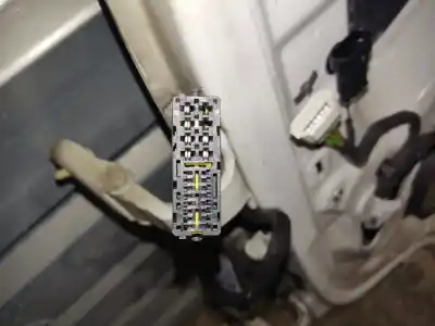 Second-hand car spare part front right door for iveco 35s13 is35sc2aa oem iam references   alojamiento 83