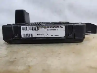 İkinci el araba yedek parçası RÖLE/SIGORTA KUTUSU için RENAULT SCENIC II  OEM IAM referansları   ESTANTERÍA 54