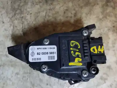 Second-hand car spare part accelerator pedal for renault clio ii fase ii (b/cb0) base authentique 65 cv / 48 kw oem iam references 8200089851  estantería 54