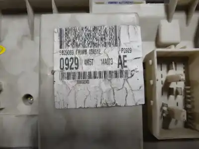 Second-hand car spare part fuse box unit for ford focus berlina (cap) ambiente (d) oem iam references   estantería 62