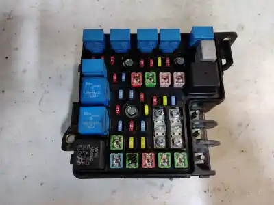 Second-hand car spare part FUSE BOX UNIT for KIA CEED  OEM IAM references   ESTANTERÍA 70
