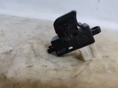 Second-hand car spare part right front power window switch for nissan micra (k12e) 1.2 cat oem iam references 