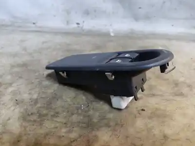 Second-hand car spare part left front power window switch for renault clio iii pack authentique oem iam references 8200356519  estantería 54