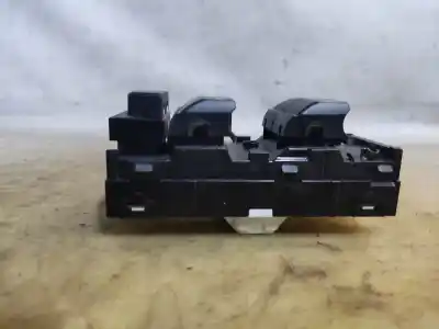 Second-hand car spare part left front power window switch for kia xceed business oem iam references 93570j7000  estantería 70