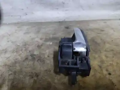 Peça sobressalente para automóvel em segunda mão puxador interior dianteiro esquerdo por toyota corolla (e12) 2.0 d-4d linea luna berlina referências oem iam 