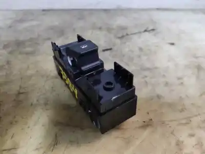Second-hand car spare part rear left power window switch for hyundai i30 ranchera familiar (pde) 1.4 t-gdi oem iam references 93581g3010  estantería 70