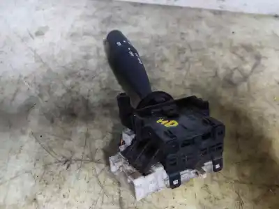 Peça sobressalente para automóvel em segunda mão comutador de luzes por toyota corolla (e12) 2.0 d-4d linea luna berlina referências oem iam 02180