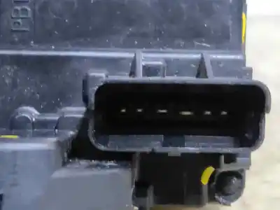 Second-hand car spare part left front door lock for nissan note tekna premium oem iam references   estantería 56