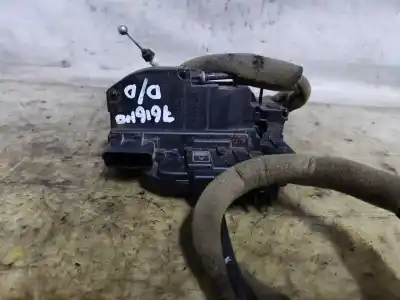 Second-hand car spare part front right door lock for renault koleos bose edition oem iam references   estantería 53