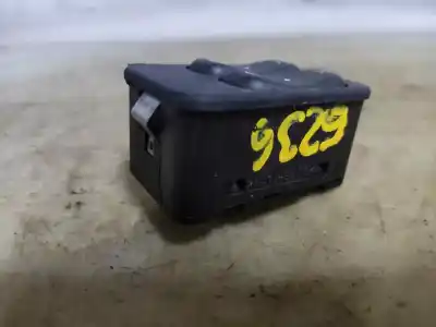 Second-hand car spare part left front power window switch for opel meriva cosmo oem iam references 24409205  estantería 95