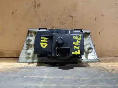 Second-hand car spare part headlights switch for bmw 3 touring (e91) 320 d oem iam references 6932798  estantería 85