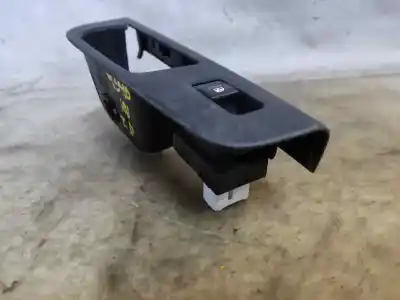 Second-hand car spare part rear right power window switch for kia ceed emotion 116 cv / 85 kw oem iam references 070102