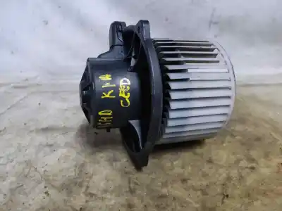 Second-hand car spare part heater blower motor for kia ceed emotion 116 cv / 85 kw oem iam references 