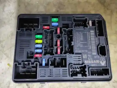 Peça sobressalente para automóvel em segunda mão caixa de fusíveis e relés por renault captur ii intens referências oem iam 284b67877r