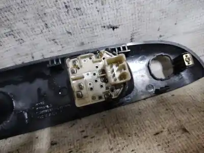 Second-hand car spare part left front power window switch for daewoo matiz cd oem iam references 96563826  estantería 70