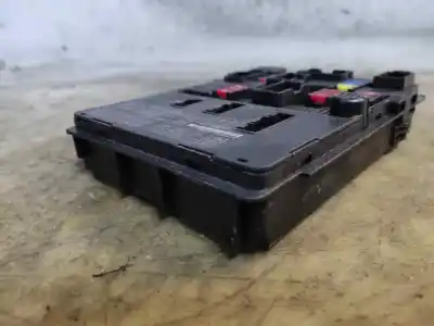 Peça sobressalente para automóvel em segunda mão caixa de fusíveis e relés por nissan note tekna premium referências oem iam 281421500310