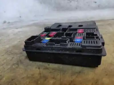 Second-hand car spare part fuse box unit for nissan note tekna premium oem iam references 281421500310  estantería 58