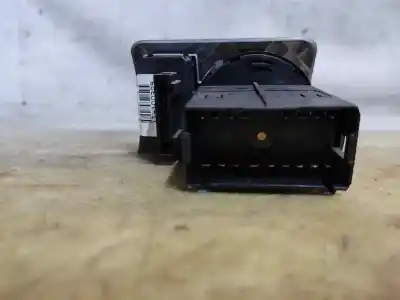 Second-hand car spare part headlights switch for audi a6 berlina (4b2) 2.4 (121kw) oem iam references   estantería 73