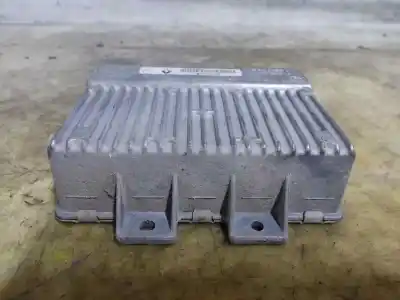 Second-hand car spare part ecu engine control for renault master bus bus l3h2 techo elevado. 16 - plazas 114 cv / 84 kw oem iam references 8200054886  estantería 52