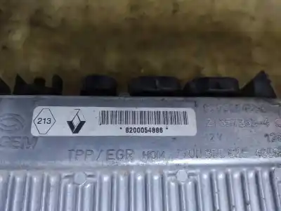 Second-hand car spare part ecu engine control for renault master bus bus l3h2 techo elevado. 16 - plazas 114 cv / 84 kw oem iam references 8200054886  estantería 52