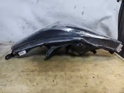 İkinci el araba yedek parçası SOL FAR için TOYOTA VERSO  OEM IAM referansları 811700F16100  ESTANTERÍA 143 A