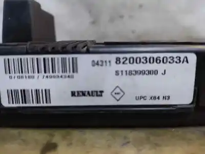Second-hand car spare part fuse box unit for renault megane ii berlina 5p confort authentique oem iam references 8200306033a  