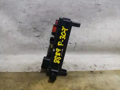 Second-hand car spare part fuse box unit for peugeot 307 (s1) xsi oem iam references 9646405280  estantería 47