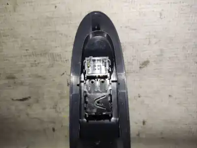 Peça sobressalente para automóvel em segunda mão botão / interruptor elevador vidro traseiro direito por citroen c4 lim. collection referências oem iam 96657926xt  estantería 44