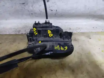 Peça sobressalente para automóvel em segunda mão fechadura da porta dianteira direita por nissan micra (k12e) acenta referências oem iam 1204c  estantería 57