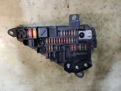 Pièce détachée automobile d'occasion boîtes à fusibles pour bmw serie 5 touring (e61) 530d références oem iam 690658807