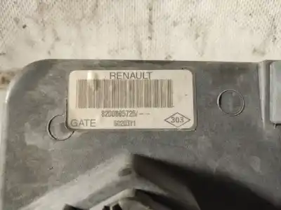Автозапчастина б/у  для RENAULT CLIO II FASE II (B/CB0)  Посилання на OEM IAM 8200685725  ESTANTERÍA 130 B
