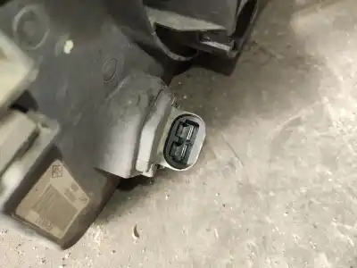 Автозапчастина б/у електро вентилятор для renault clio ii fase ii (b/cb0) authentique посилання на oem iam 8200685725  estantería 130 b
