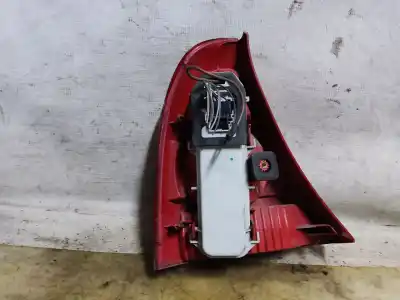 Second-hand car spare part right tailgate light for renault clio ii fase ii (b/cb0) authentique oem iam references   estantería 22