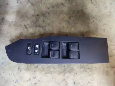 Second-hand car spare part LEFT FRONT POWER WINDOW SWITCH for TOYOTA AURIS  OEM IAM references 8404002120  ESTANTERÍA 70