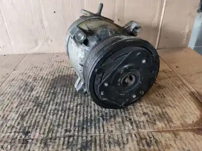 Pezzo di ricambio per auto di seconda mano COMPRESSORE ARIA CONDIZIONATA per CHEVROLET NUBIRA BERLINA  Riferimenti OEM IAM 715120 PALET 31 E 