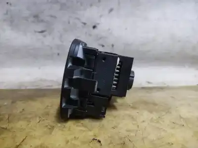 Second-hand car spare part  for SEAT LEON (1P1)  OEM IAM references 5P0919094A  ESTANTERÍA 81