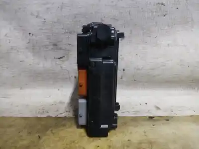Recambio de automóvil de segunda mano de CAJA RELES / FUSIBLES para CITROEN C3 1.4 HDI (68 CV)  referencias OEM IAM 9664997880  ESTANTERÍA 43