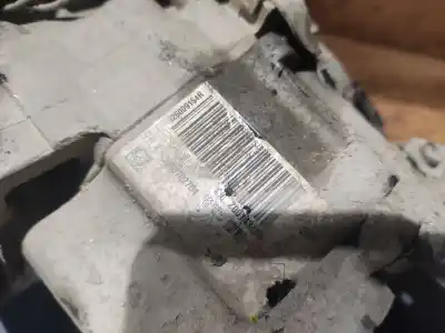 Second-hand car spare part air conditioning compressor for dacia dokker essential oem iam references 926009154r fila 3 palet 34