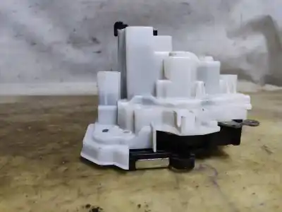 Peça sobressalente para automóvel em segunda mão fechadura da porta traseira direita por fiat doblo active referências oem iam 51910349  estantería 51